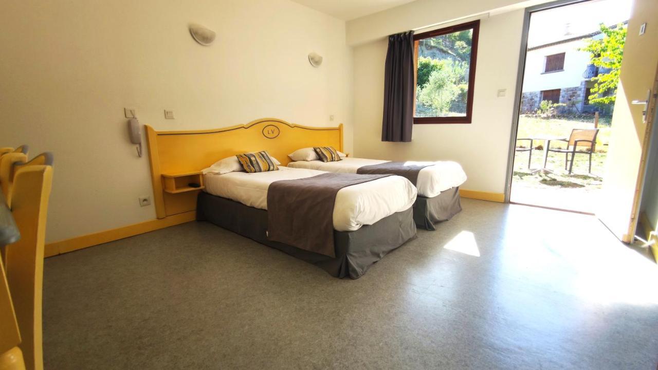 Hotel Le Vanseen Les Vans Luaran gambar