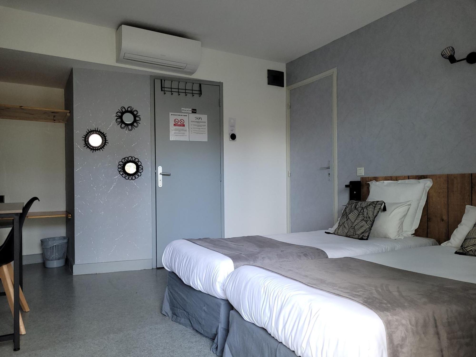Hotel Le Vanseen Les Vans Luaran gambar