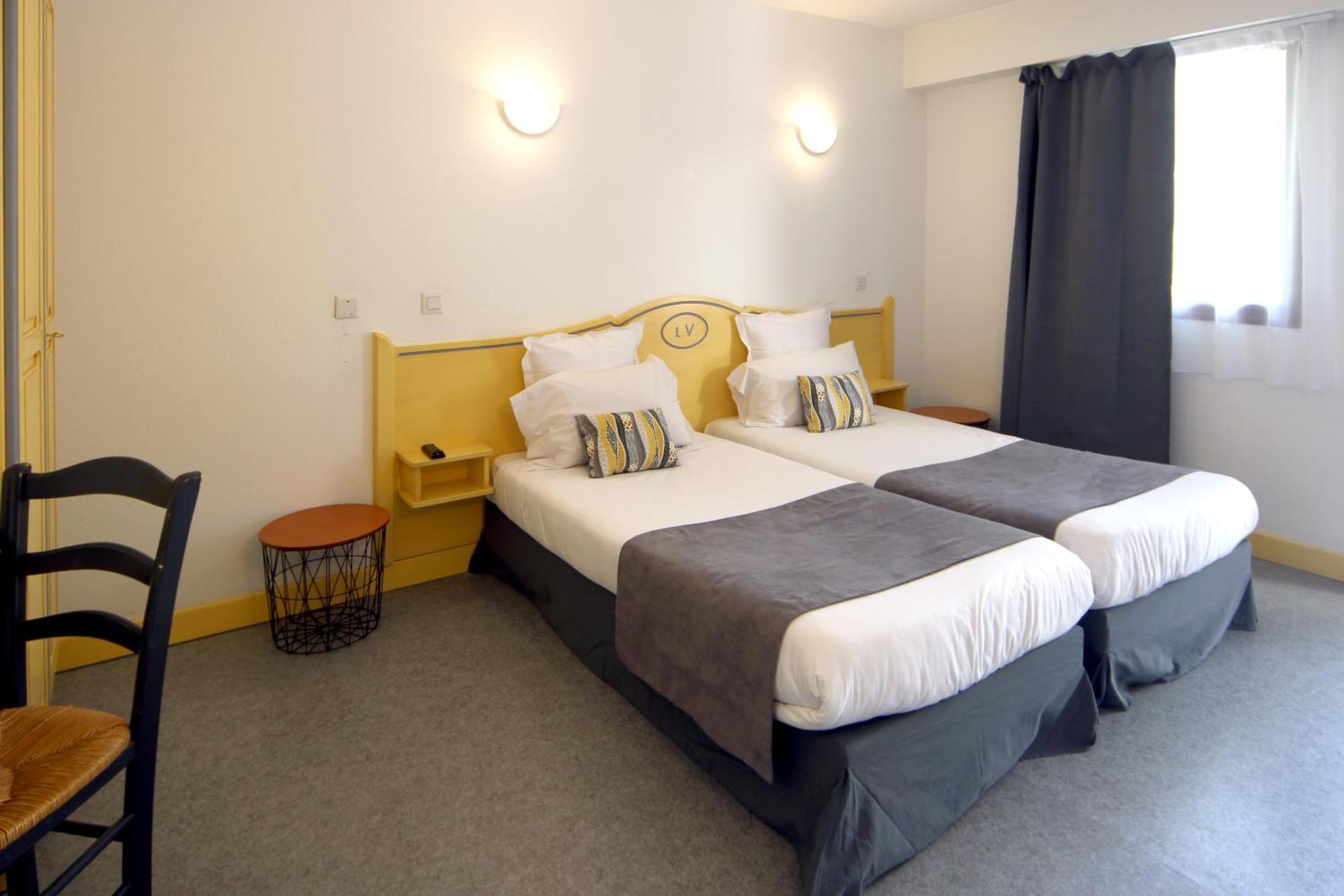 Hotel Le Vanseen Les Vans Luaran gambar